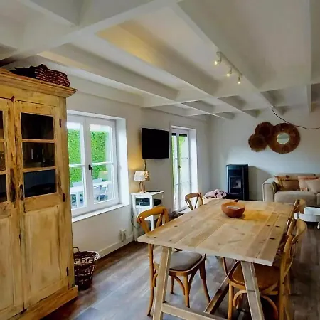 Cozy Holiday In With Swimming Pool Сasa de vacaciones Nieuwpoort